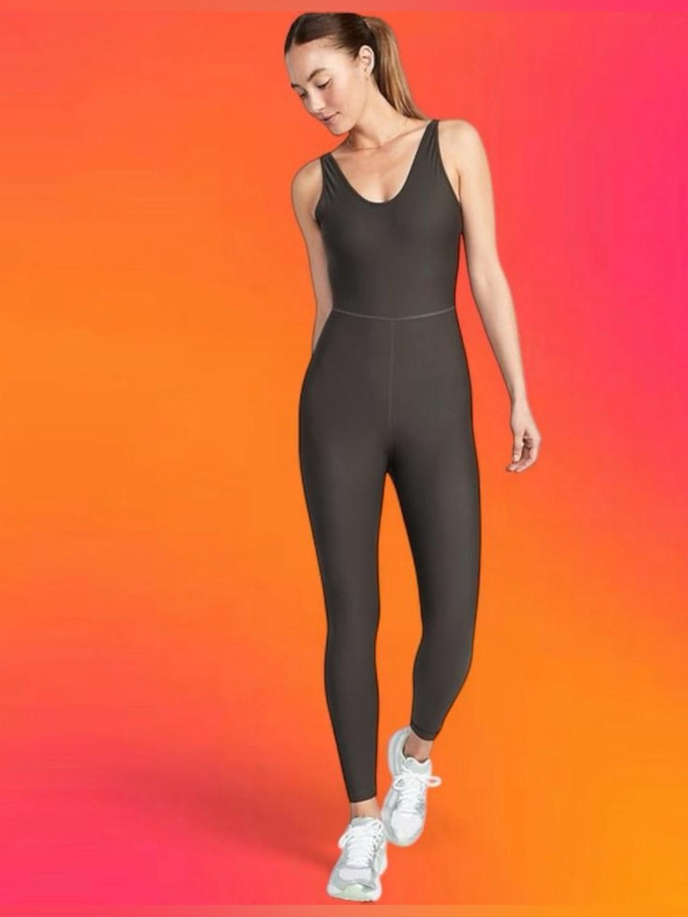 Old Navy Powersoft Sleeveless Scoop Neck Butter Soft Stretchy 7/8 Bodysuit Gray